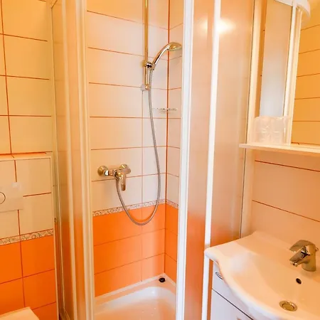 住宿加早餐酒店 Dalmacija