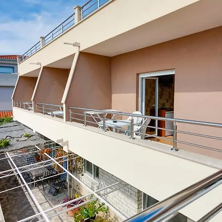 فندق مبيت وإفطار Dalmacija