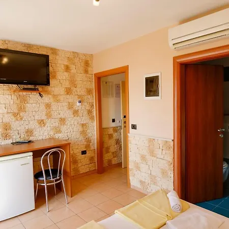 住宿加早餐酒店 Dalmacija